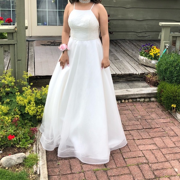 Wedding/Grad Dress - Picture 3 of 4